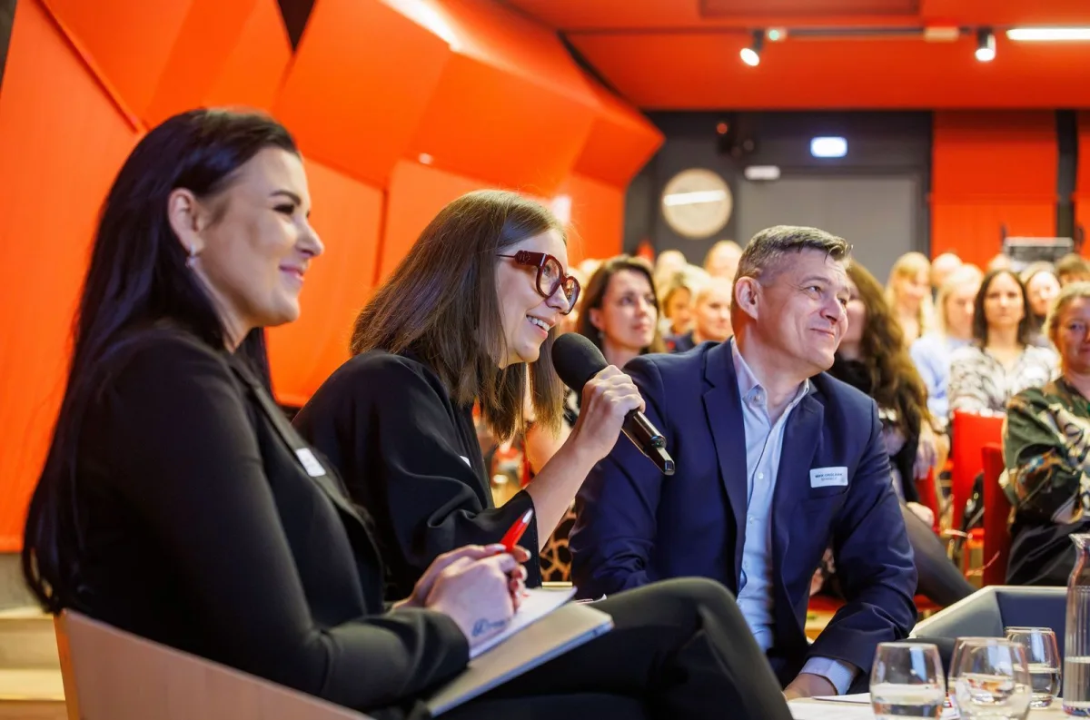 A large number of candidates is not the outcome of recruitment. The right person, who stays and creates value, is.